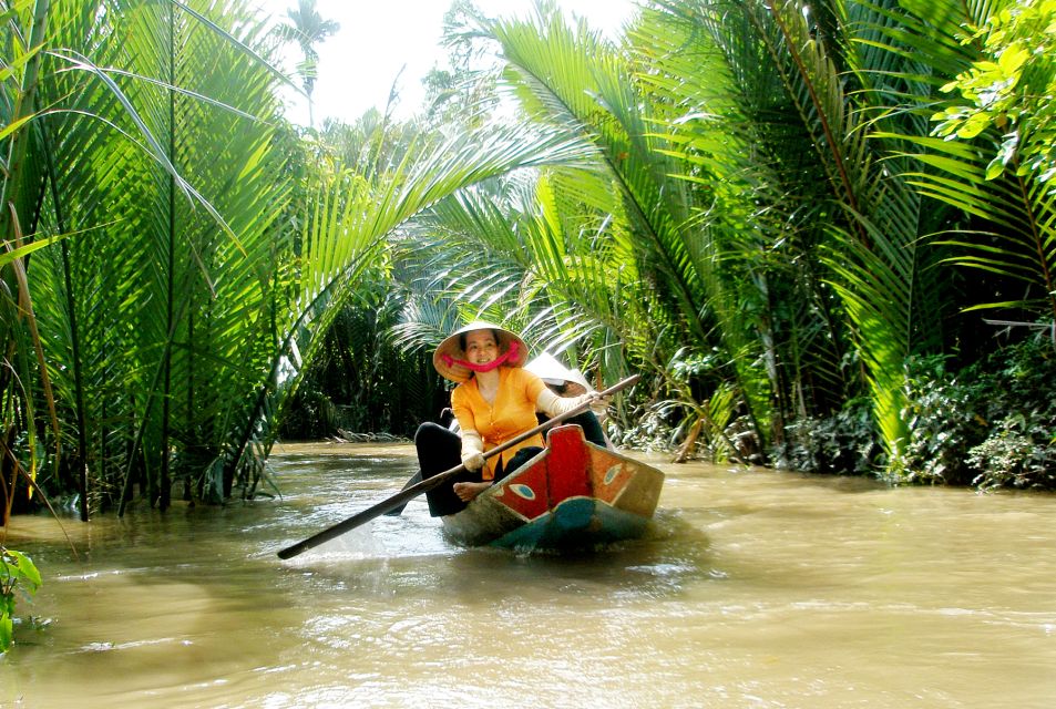 Ho Chi Minh: Full-Day Cu Chi Tunnels and Mekong Delta Tour - The lunch stop after Cu Chi: how they keep you fed and moving