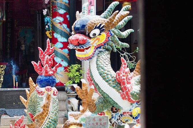 Hoi An Ancient Town Walking Tour with a Local - Stop 2: Japanese Covered Bridge and the Story in the Structure