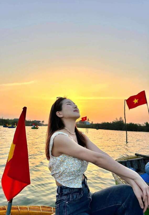Hoi An: Coconut Basket Boat Ride by Hangcoconut - The basket boat itself: what Thung Chai feels like on the water