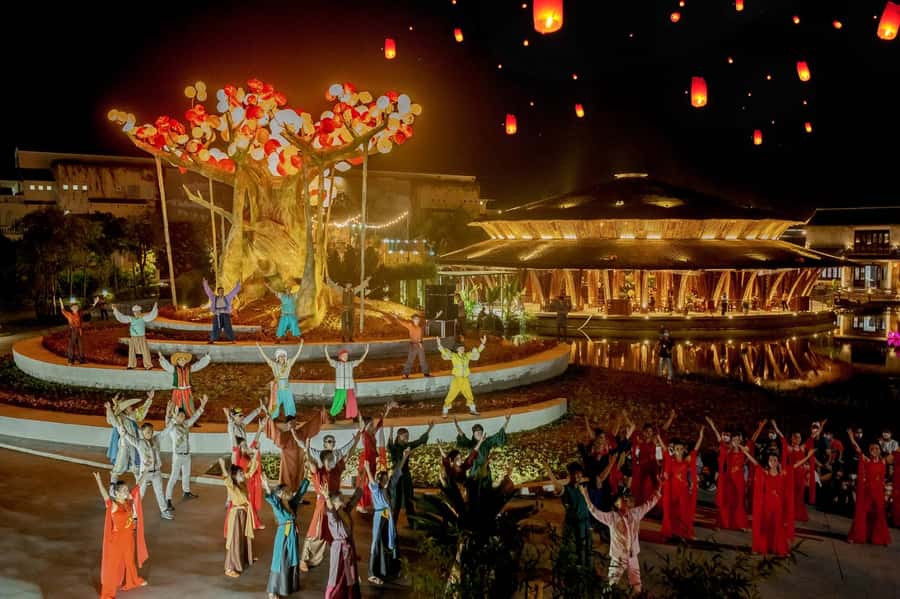 Hoi An Memories Show & Hoi An Impression Theme Park Ticket - Entering the Traditional Village and Spirituality Zone