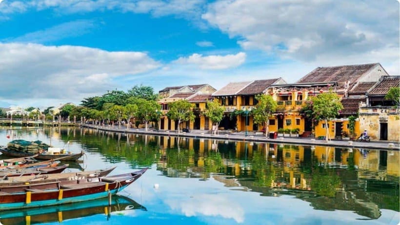 Hoi An: River Lantern Boat Experience with Free 5G eSIM - Free 5G eSIM: why it’s useful on your first night