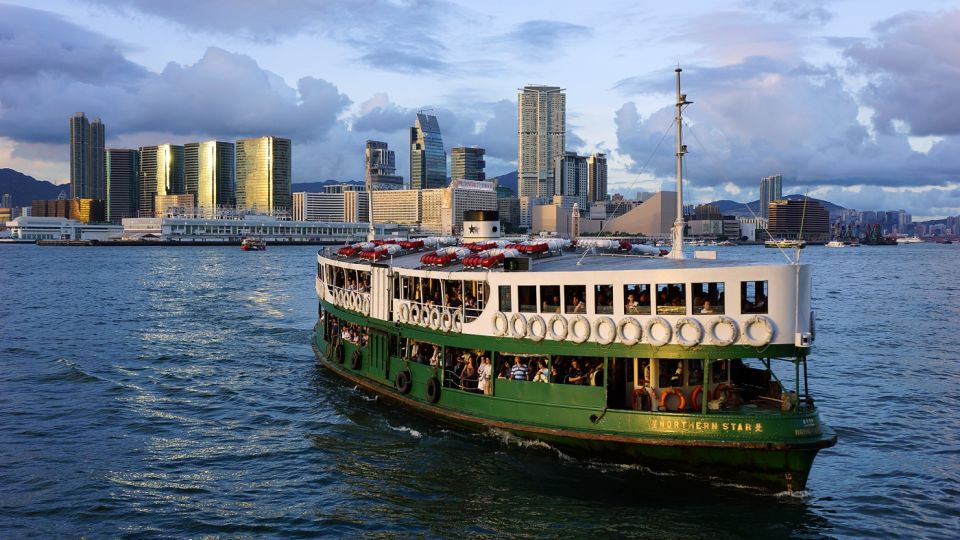Hong Kong: City Highlights Guided Tour w/Entry Fees & Lunch - Key moments that make this tour worth your time