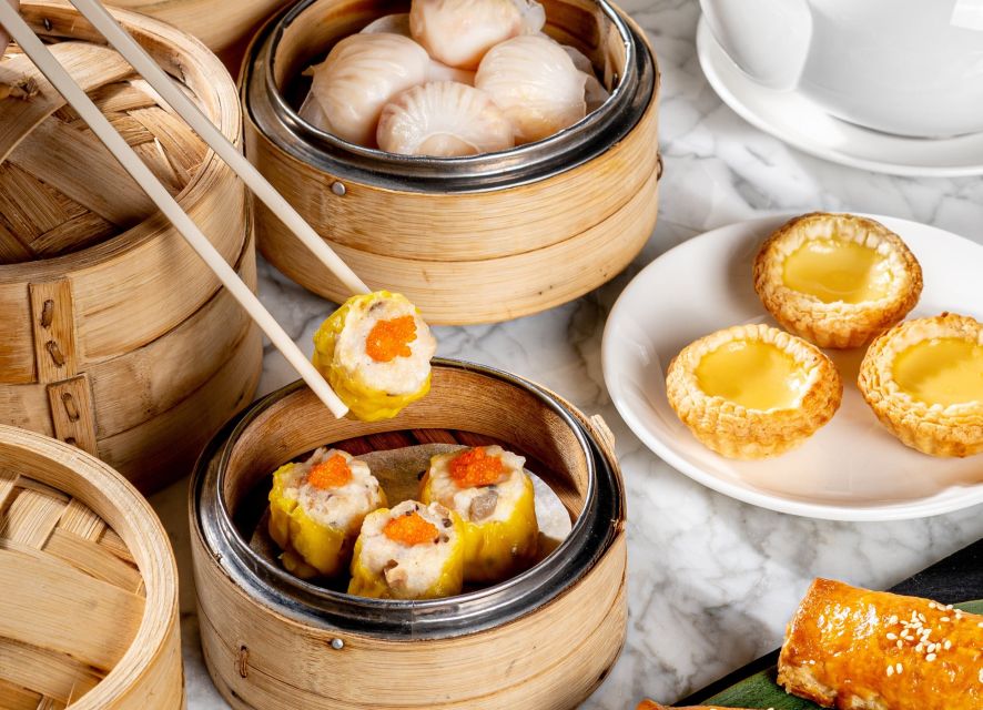 Hong Kong: City Highlights Guided Tour w/Entry Fees & Lunch - Central-to-Kowloon in six hours: the smart route you actually need