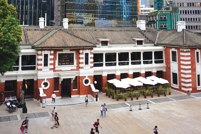 Hong Kong Day Tour: City Landmarks & Highlights - Sheung Wan markets: dried seafood and cooking-culture clues