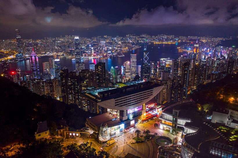 Hong Kong: Peak Tram and Sky Terrace 428 Pass - Peak Tram to Victoria Peak: the old-school ride with a built-in optical trick