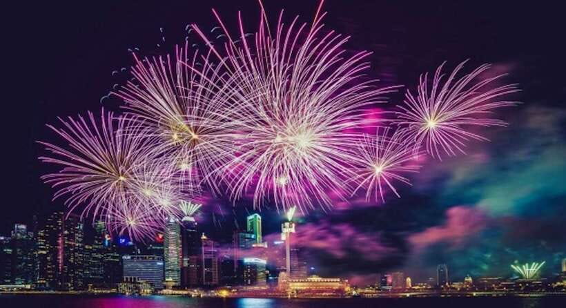 Hong Kong: Victoria Harbor Symphony Unlimited Drink Cruise - Key things to know before you go