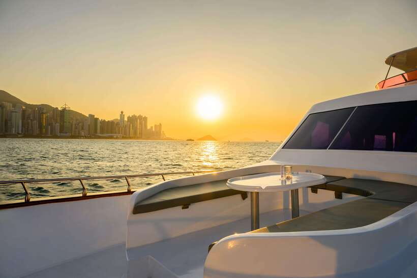 Hong Kong: Victoria Harbour Evening Cruise with Drinks - Key things to know before you go
