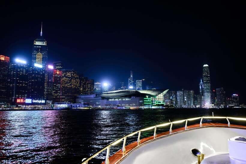Hong Kong: Victoria Harbour Evening Cruise with Drinks - Who should book this, and who should skip it