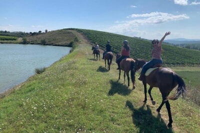 Horseback Ride in S.Gimignano with Tuscan Lunch Chianti Tasting - Why San Gimignano works so well after the ride