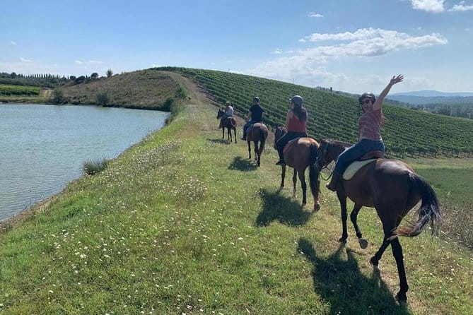 Horseback Ride in S.Gimignano with Tuscan Lunch Chianti Tasting - Why San Gimignano works so well after the ride