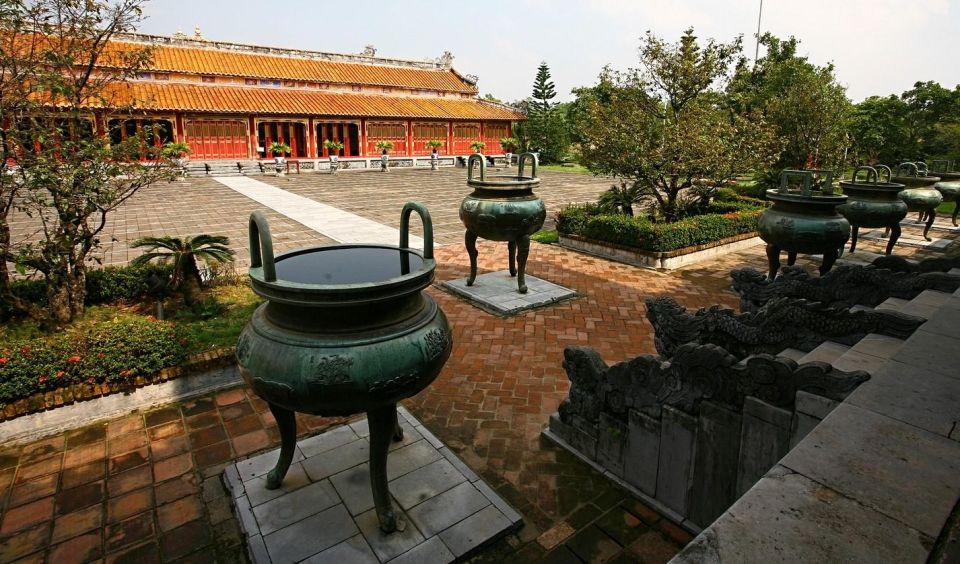 Hue Customizable Tour with Imperial Citadel & Forbidden City - Stage of Flag and the Noon Gate: the court’s movement and its “signal system”