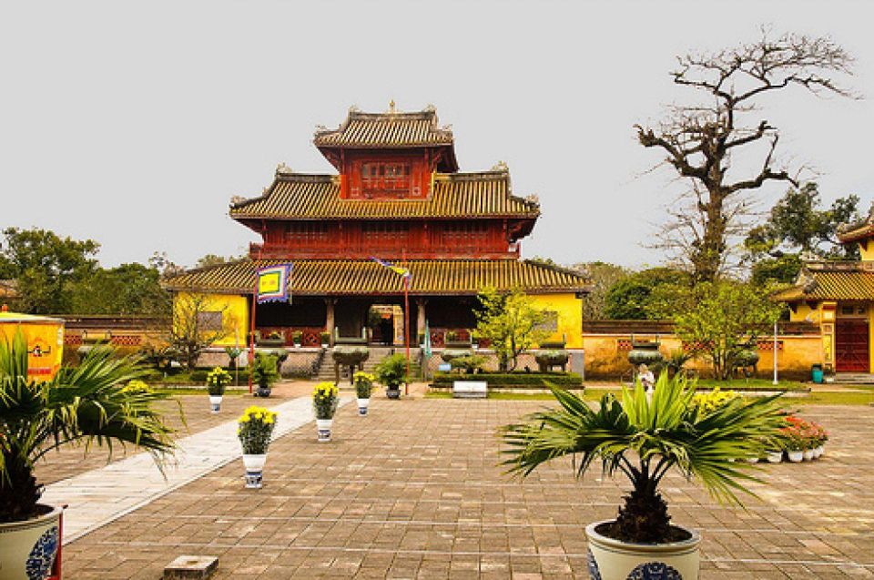 Hue Customizable Tour with Imperial Citadel & Forbidden City - Thái Hòa Palace: the coronation stage you can almost feel