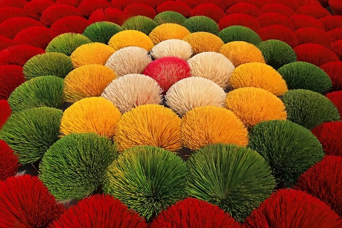 Incense Village Small Group of 9 Tour From Hanoi to Ninh Binh - Hoa Lư ancient capital: temples, walking time, and a break from boats