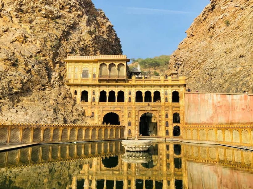 Jaipur: Full-Day City Tour with Car, Guide & Skip-the-Line - Panna Meena ka Kund: the stepwell you’ll remember for its geometry