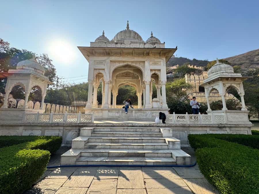 Jaipur: Private Full-Day Sightseeing Tour by Tuk-Tuk - Pink City wandering: when the guide helps you stay in charge