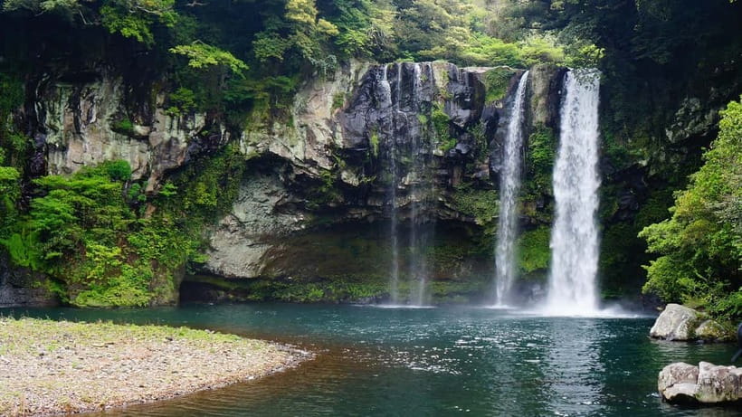 Jeju Island: Southern Top UNESCO Spots Tour - End-of-Day Options: Shilla Duty-Free and Dongmun Traditional Market