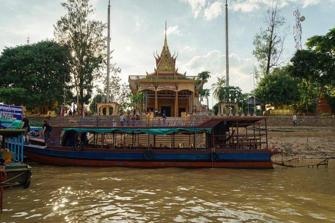 Kampong Phluk Floating Village Tour by Boat - Group size, guide energy, and why names matter