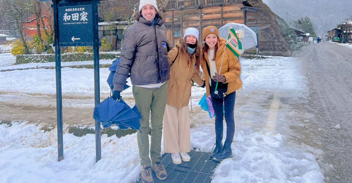Kanazawa: World Heritage Shirakawa-go Morning Guided Tour - What guides do right here: humor, context, and helpful pacing