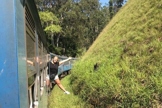 Kandy to Ella Train Tickets - Reserved Seats - Kandy boarding basics at Peradeniya Railway Station