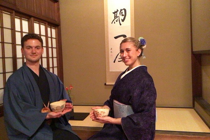 Kimono Tea Ceremony at Kyoto Maikoya, NISHIKI - Tea ceremony on tatami: what the host guides you through