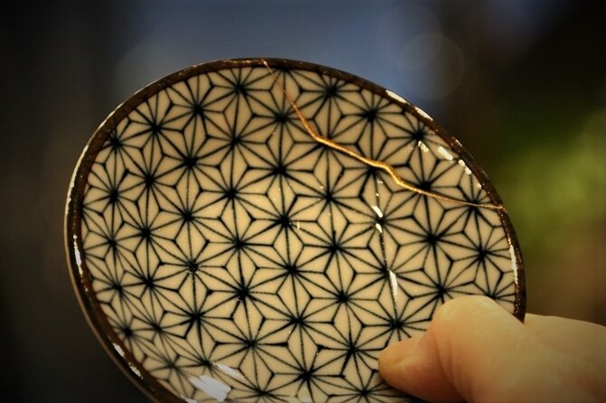 Kintsugi Experience: Art of Golden Joinery in Tokyo - Souvenir quality: taking your repaired plate home with confidence