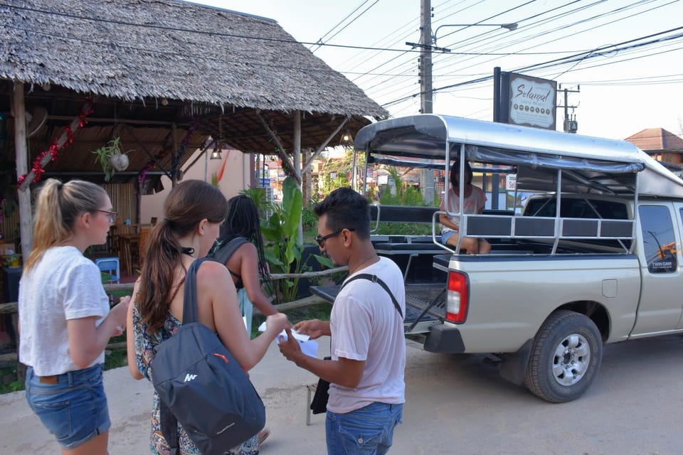 Koh Lanta: 4 Islands and Emerald Cave Tour by Longtail Boat - Koh Chueak: sea caves and snorkeling on a karst island