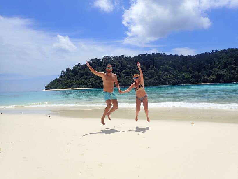 Koh Lanta: Adventure Sea Tour to Koh Rok and Koh Haa - Transport, group size, and how the day really feels