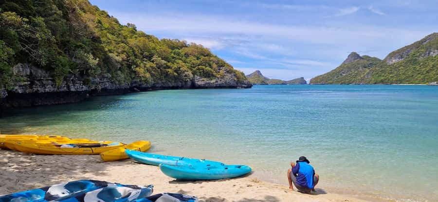 Koh Pha Ngan: Day Tour Ang Thong with Kayak, Snorkel & Lunch - Koh Maekok lunch on the beach: the best kind of break