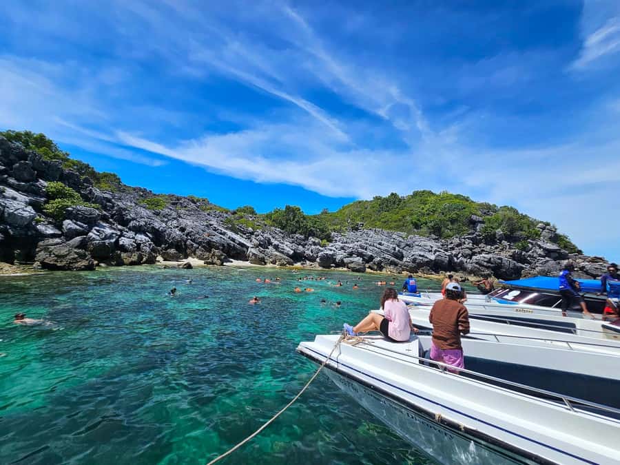 Koh Pha Ngan: Day Tour Ang Thong with Kayak, Snorkel & Lunch - Pha Chan Charat viewpoint for 42 islands: the hike that decides the day