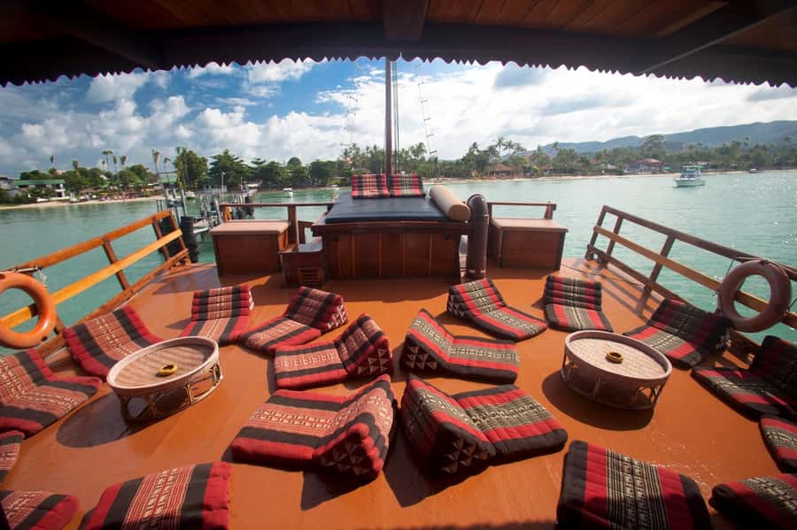 Koh Samui: Koh Phangan Island Full-Day Cruise with Sunset - On board the Chantara Junk Boat: comfort, space, and constant snacks