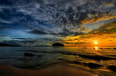 Krabi: Bioluminescent Plankton, Snorkeling & Sunset Tour - Getting to the boat: pickup timing and how it affects your day