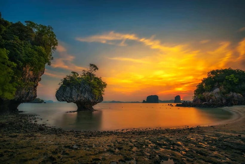 Krabi: Hong Island & Ko Pak Bia Tour with Sunset Dinner - Hong Lagoon: guided time in the emerald channel