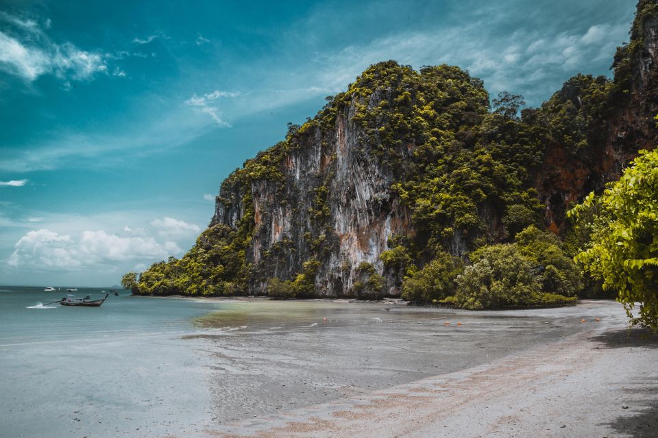 Krabi: Hong Island & Ko Pak Bia Tour with Sunset Dinner - Boat choice and pacing: longtail vibe vs speedboat speed