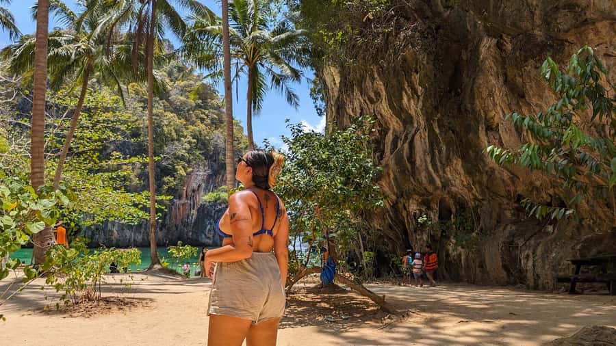 Krabi: Island Hopping Tour by Private Longtail Boat - Island-by-island: what each stop tends to feel like