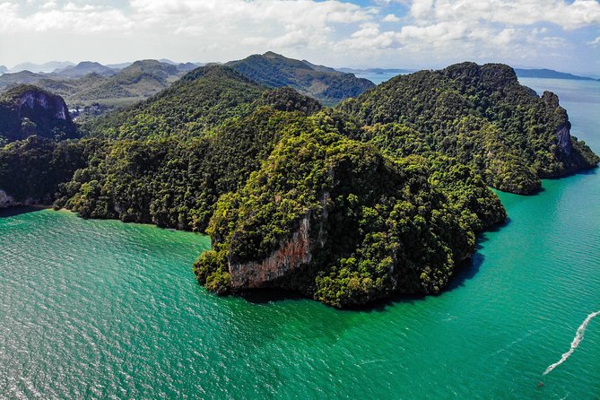 Krabi to James Bond and Hong Islands Offbeat Speedboat Tour - Lunch on a Beach: Fuel That Actually Tastes Good