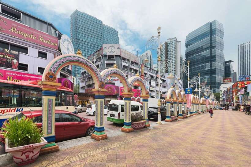 Kuala Lumpur: Batu Caves & Historic Buildings Tour - Petaling Street, Central Market, and the art of shopping without stress