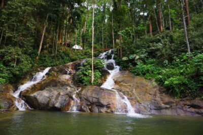 Kuala Lumpur: Batu Caves, Ramayana Caves & Kanching Falls - Meeting up at Harriston Boutique - MATIC (and finding it fast)