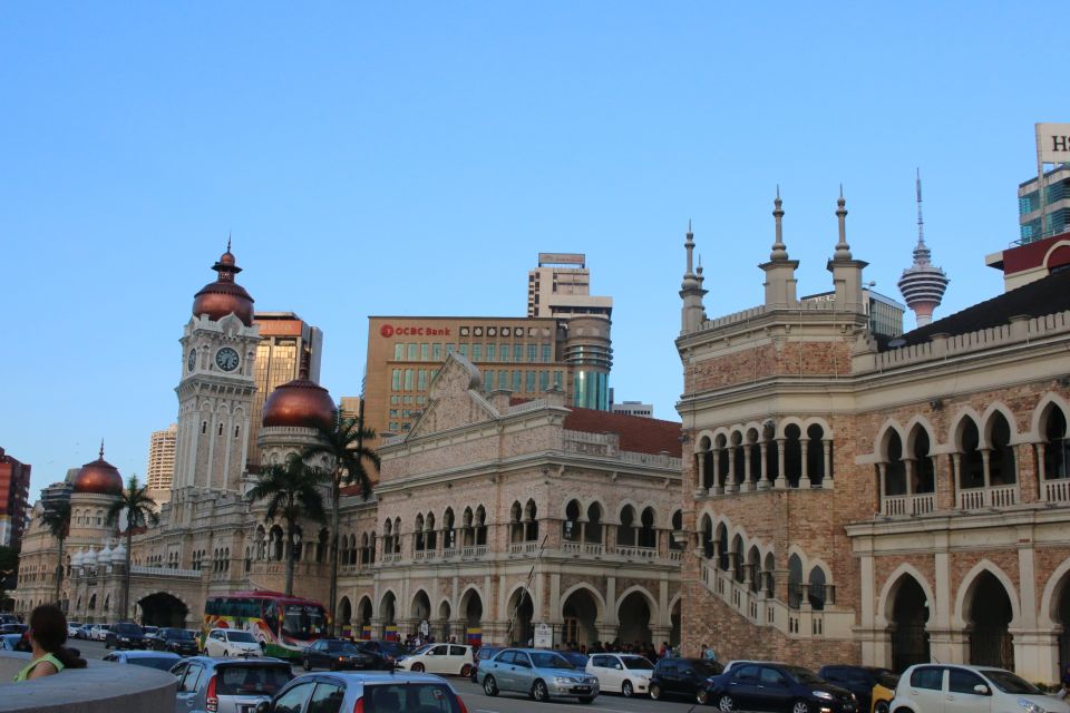 Kuala Lumpur: City Tour & Batu Caves Combo - River of Life: a short walk where KL slows down