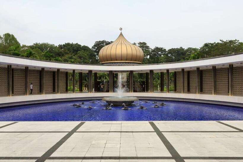 Kuala Lumpur: Full-Day Private City Highlights Tour - Private comfort and a best-of KL route in 8 hours