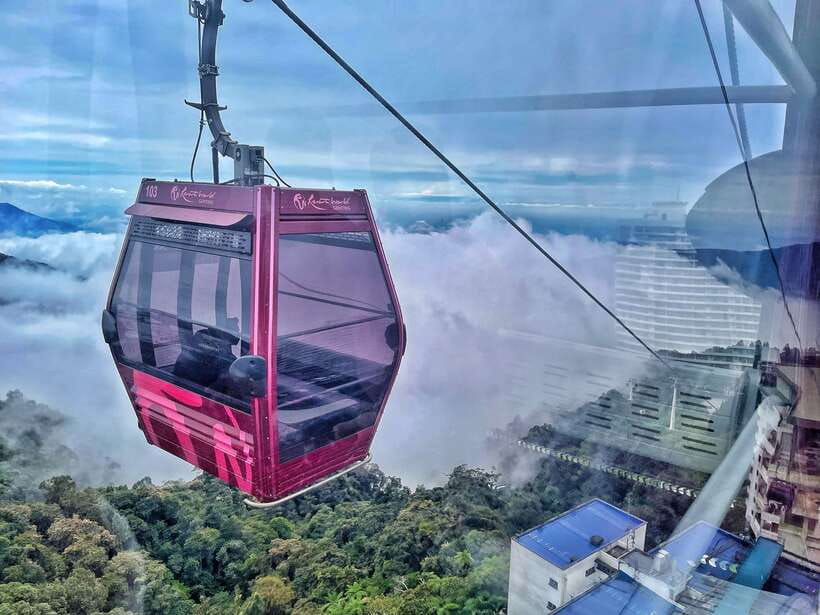 Kuala Lumpur: Genting Highlands & Batu Caves Day Trip - Getting picked up (or finding the bus) near Berjaya Times Square