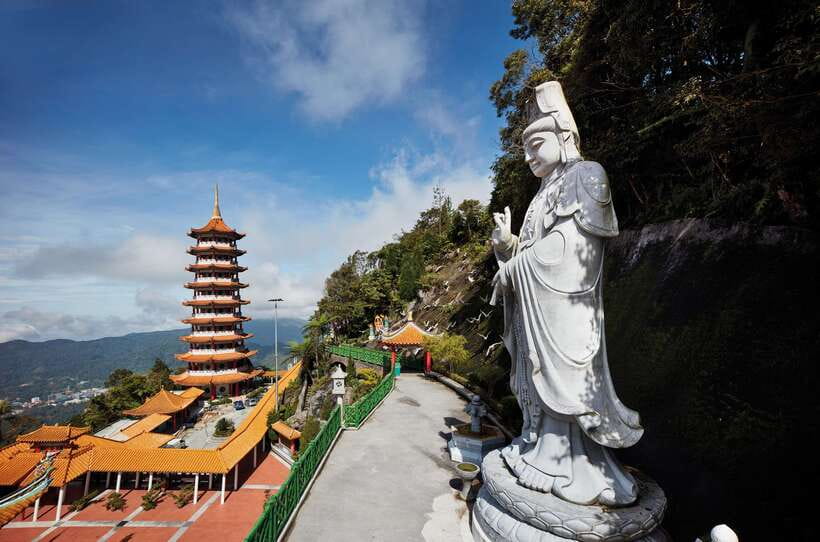 Kuala Lumpur: Genting Highlands & Batu Caves Day Trip - Batu Caves: the 272 steps, Lord Murugan, and what the climb really means