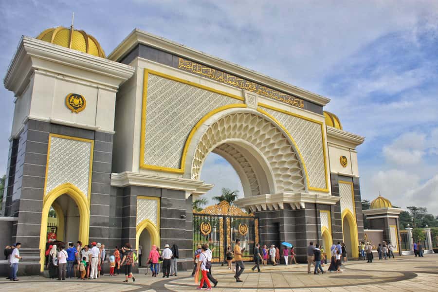 Kuala Lumpur: Half-Day City Tour - Istana Negara and Sultan Abdul Samad: KL’s Royal and Colonial Flip-Sides