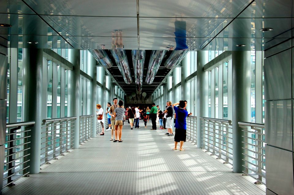 Kuala Lumpur Petronas Towers e-Tickets - Picking the right time slot for real KL photos