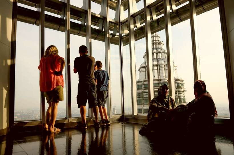 Kuala Lumpur Petronas Towers e-Tickets - The Sky Bridge walk: the moment your brain remembers