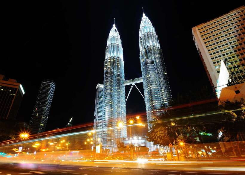 Kuala Lumpur Petronas Towers e-Tickets - Entering without the long ticket-buying line