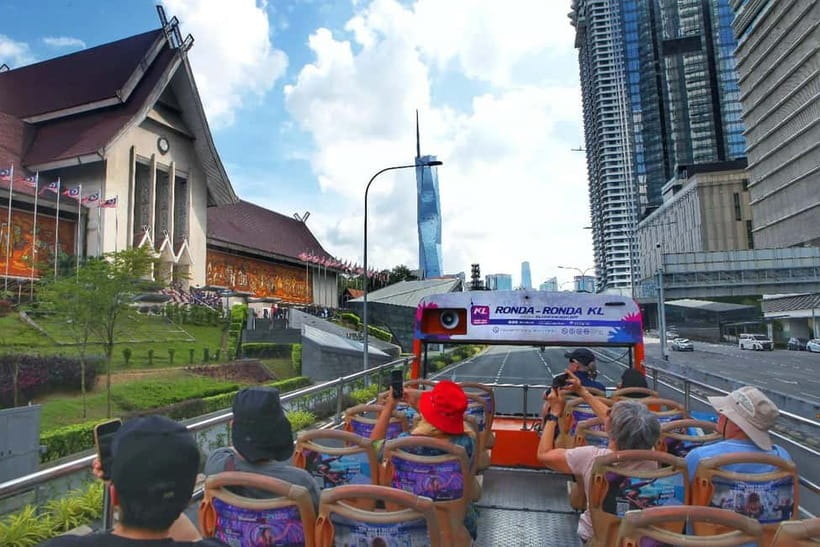 Kuala Lumpur: Ronda Hop-On Hop-Off City Sightseeing Bus Pass - Garden Route: culture, museums, and park-style KL