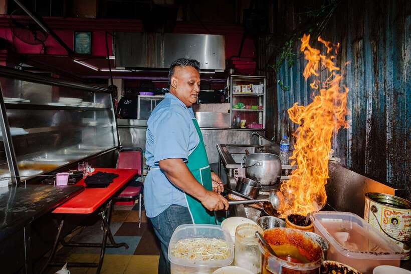 Kuala Lumpur: Sambal Street Food Tour with 15+ Tastings - Key highlights you should care about