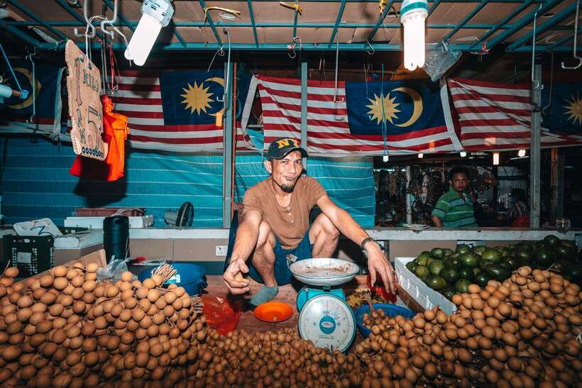 Kuala Lumpur: Sambal Street Food Tour with 15+ Tastings - Why This Kuala Lumpur Sambal Street Food Tour Feels Local