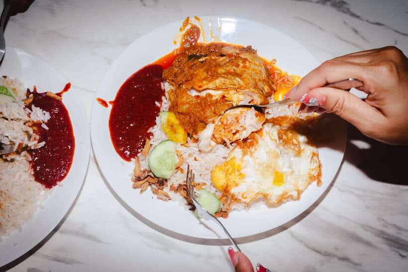 Kuala Lumpur: Sambal Street Food Tour with 15+ Tastings - Grilled Satay and Peanut Sauce Meets Real Sambal Heat