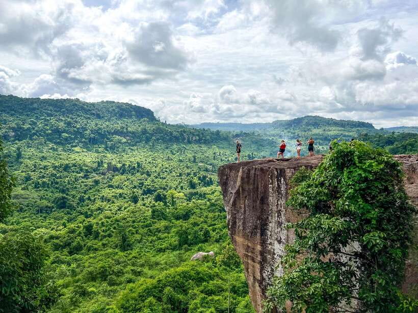 Kulen Mountain: Small-Group Tour and Picnic lunch - Poeng Ta Kho (Amazing Cliff): quick stop, strong payoff